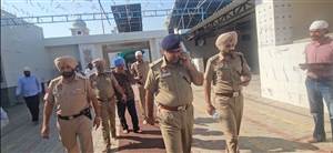 ਪੰਜਾਬ 'ਚ ਸਿਆਸੀ ਤਣਾਅ! ਅਕਾਲੀ ਦਲ 'ਵਾਰਿਸ ਪੰਜਾਬ' ਦੇ ਲੀਡਰ ਘਰਾਂ 'ਚ ਨਜ਼ਰਬੰਦ, ਜ਼ਿਲ੍ਹਾ ਪ੍ਰਧਾਨ ਦੇ ਘਰ ਵੀ ਛਾਪੇਮਾਰੀ