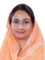 ਹਰਸਿਮਰਤ ਕੌਰ ਬਾਦਲ ਨੇ ਮਾਵਾਂ ਧੀਆਂ ਦੀ ਫੌਜ ਨੂੰ ਨਸ਼ੇ ਦਾ ਵਪਾਰ ਰੋਕਣ ਵਾਸਤੇ ਪਿੰਡਾਂ ਤੇ ਮੁਹੱਲਿਆਂ ਵਿਚ ’ਠੀਕਰੀ ਪਹਿਰੇ’ ਲਾਉਣ ਦੀ ਕੀਤੀ ਅਪੀਲ