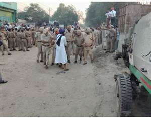 ਮਾਨਸਾ ’ਚ ਮਾਹੌਲ ਤਣਾਅਪੂਰਨ: ਬਾਜ਼ਾਰ ’ਚ ਦੁਕਾਨਾਂ ਬੰਦ, ਪਰਵਿੰਦਰ ਝੋਟਾ ਦਾ 15ਵੇਂ ਦਿਨ ਵੀ ਨਾ ਹੋਇਆ ਸਸਕਾਰ