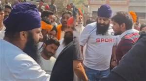 ਤਰਨਤਾਰਨ 'ਚ ਗੈਂਗਸਟਰਾਂ ਦੀਆਂ ਧਮਕੀਆਂ ਤੋਂ ਡਰੇ ਆੜ੍ਹਤੀ ਨੇ ਸ਼ੂਟਰ ਸਮਝ ਕੇ ਅਣਪਛਾਤੇ ਲੋਕਾਂ ’ਤੇ ਚਲਾਈਆਂ ਗੋਲੀਆਂ, ਇੱਕ ਦੀ ਮੌਤ ਤੇ ਦੋ ਜ਼ਖ਼ਮੀ