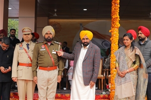 ਇੰਸਪੈਕਟਰ ਕੁਲਵੰਤ ਸਿੰਘ ਸੀਐੱਮ ਮੈਡਲ ਨਾਲ ਸਨਮਾਨਿਤ
