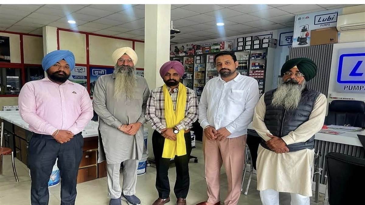 ਵਾਈਸ ਚੇਅਰਮੈਨ ਭਿੰਦਾ ਦਾ ਸਮਾਜ ਸੇਵੀ ਆਗੂਆਂ ਵੱਲੋਂ ਸਨਮਾਨ