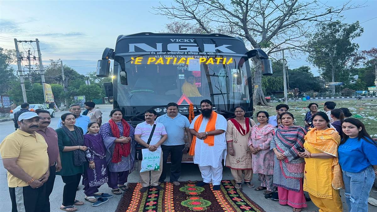 ਵ੍ਰਿੰਦਾਵਨ-ਬਰਸਾਨਾ ਯਾਤਰਾ ਲਈ ਸ਼ਰਧਾਲੂਆਂ ਦੀ ਬੱਸ ਪਟਿਆਲਾ ਤੋਂ ਰਵਾਨਾ