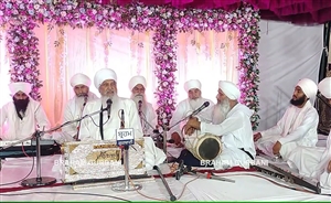 ਖਾਲਸਾ ਸਾਜਨਾ ਦਿਵਸ ਦੇ ਸਬੰਧ ’ਚ ਗੁਰਮਤਿ ਸਮਾਗਮ ਕਰਵਾਇਆ
