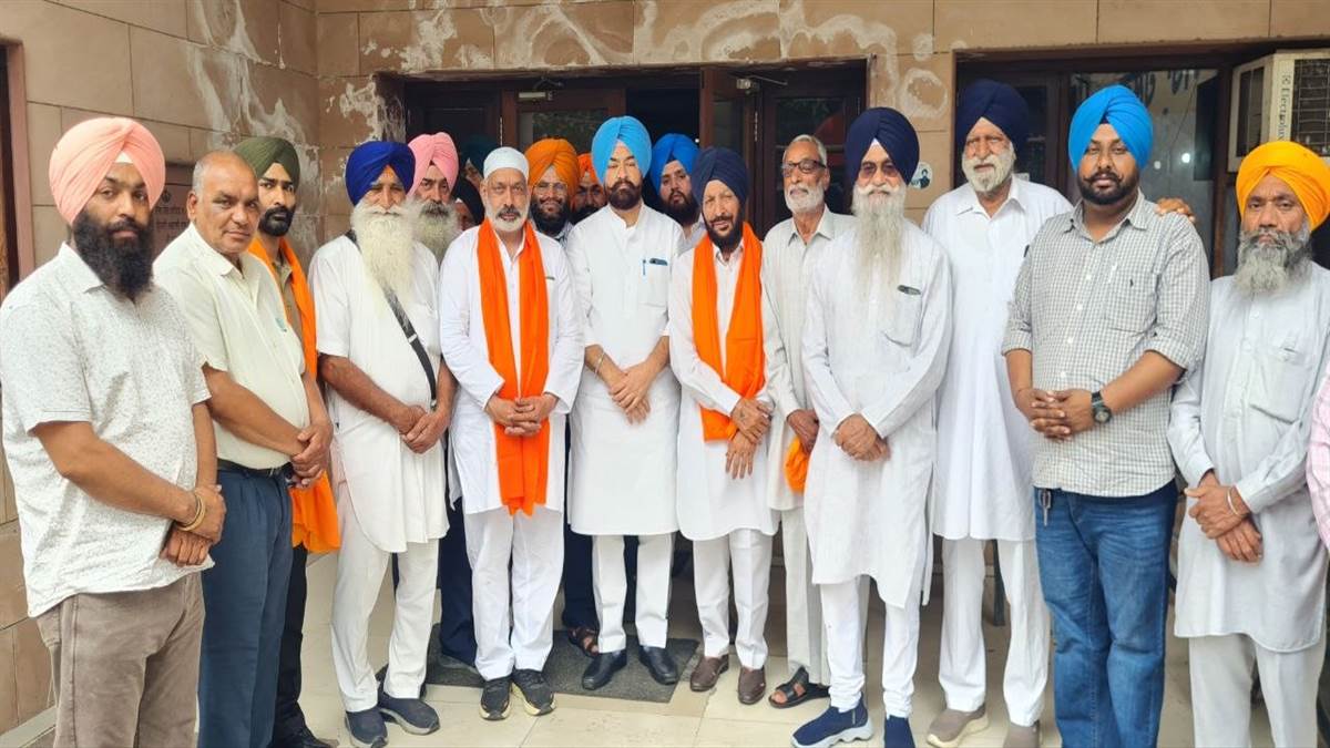 ਟਕਸਾਲੀ ਕਾਂਗਰਸੀ ਆਗੂ ਰਾਜੇਸ਼਼ ਸ਼ਾਹੀ ਪਰਿਵਾਰ ਸਮੇਤ ਅਕਾਲੀ ਦਲ ’ਚ ਸ਼ਾਮਲ