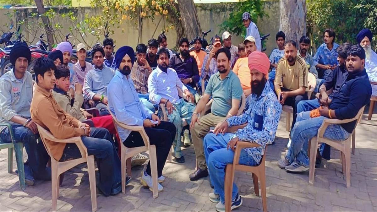ਅੰਗਰੇਜ਼ ਸਿੰਘ ਧਗਾਣਾ ਨੇ ਆਦੇਸ਼ ਪ੍ਰਤਾਪ ਸਿੰਘ ਕੈਰੋਂ ਨਾਲ ਕੀਤੀ ਮੁਲਾਕਾਤ, ਐੱਸਸੀ ਭਾਈਚਾਰੇ ਦੀਆਂ ਸਕੀਮਾਂ ’ਤੇ ਚਰਚਾ
