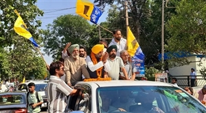 ਮੁਹਾਲੀ ਨਗਰ ਨਿਗਮ ਚੋਣਾਂ: ਆਮ ਆਦਮੀ ਪਾਰਟੀ ਨੂੰ ਮਿਲਿਆ ਬਹੁਮਤ, ਵਿਧਾਇਕ ਬਾਗੋਬਾਗ, ਸ਼ਹਿਰ ਵਾਸੀਆਂ ਨੇ ਪੰਜਾਬ ਦੀ ‘ਆਪ’ ਸਰਕਾਰ ਦੇ ਵਿਕਾਸ ਕੰਮਾਂ ’ਤੇ ਲਾਈ ਮੋਹਰ: ਕੁਲਵੰਤ ਸਿੰਘ