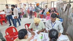 ਸ੍ਰੀ ਮੁਕਤਸਰ ਸਾਹਿਬ ਚੋਣਾਂ: ਮੁਕਤਸਰ 'ਚ 'ਆਪ' ਦੇ 6 ਤੇ ਗਿੱਦੜਬਾਹਾ 'ਚ 12 ਉਮੀਦਵਾਰ ਜਿੱਤੇ; ਮਲੋਟ 'ਚ ਕਾਂਗਰਸ, ਅਕਾਲੀ ਦਲ ਤੇ 'ਆਪ' ਵਿਚਾਲੇ ਜ਼ਬਰਦਸਤ ਟੱਕਰ