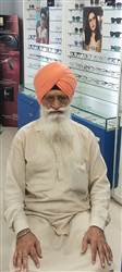 ਸੇਵਾਮੁਕਤ ਥਾਣੇਦਾਰ ਦੀ ਜ਼ਿੰਦਗੀ ਦਾ ਇੱਕੋ-ਇੱਕ ਮਿਸ਼ਨ ਰੌਸ਼ਨੀ ਗੁਆ ਚੁੱਕੇ ਪੀੜਤਾਂ ਨੂੰ ਰੌਸ਼ਨੀ ਵੰਡਣਾ