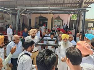 ਗਊਧਨ ਨੂੰ ਲੰਪੀ ਸਕਿਨ ਵੈਕਸੀਨ ਲਗਾਉਣ ਦਾ ਕੰਮ ਜੰਗੀ ਪੱਧਰ ’ਤੇ ਜਾਰੀ : ਕੈਬਨਿਟ ਮੰਤਰੀ ਖੁੱਡੀਆਂ