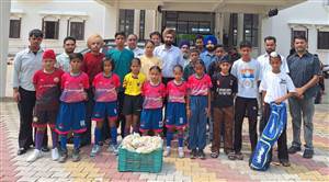 ਰਾਸ਼ਟਰੀ ਖੇਡ ਦਿਵਸ ਮੌਕੇ ਹਾਕੀ ਖਿਡਾਰੀਆਂ ਨੂੰ ਦਿੱਤੀ ਰਿਫਰੈਸ਼ਮੈਂਟ