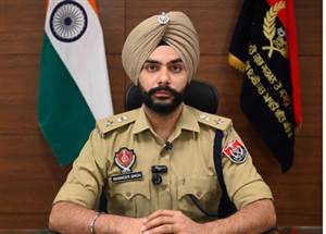 SSP ਮਨਿੰਦਰ ਸਿੰਘ ਭਾਰਤ ਦੇ 25 ਸਰਵੋਤਮ ਪੁਲਿਸ ਅਧਿਕਾਰੀਆਂ ’ਚ ਸ਼ਾਮਲ, ਲੋਕ-ਕੇਂਦ੍ਰਿਤ ਪੁਲਿਸਿੰਗ ਤੇ ਪ੍ਰਭਾਵਸ਼ਾਲੀ ਅਗਵਾਈ ਲਈ ਮਿਲੀ ਕੌਮੀ ਪੱਧਰ ’ਤੇ ਮਾਨਤਾ