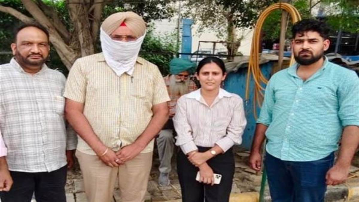 Mohali News : ਰਿਸ਼ਵਤ ਲੈਂਦਾ ਏਐੱਸਆਈ ਵਿਜੀਲੈਂਸ ਬਿਊਰੋ ਵੱਲੋਂ ਰੰਗੇ ਹੱਥੀਂ ਗ੍ਰਿਫ਼ਤਾਰ