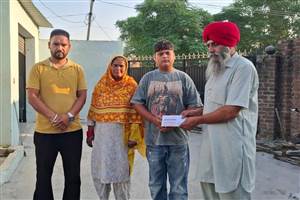 ਲਾਈਨਜ਼ ਕਲੱਬ ਬੇਗੋਵਾਲ 20 ਹਜ਼ਾਰ ਦੀ ਮਾਲੀ ਸਹਾਇਤਾ ਦਿੱਤੀ