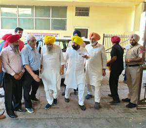 ਖੁੱਡੀਆਂ ਵੱਲੋਂ ਓਬਰਾਏ ਡਾਇਗਨੋਸਟਿਕ ਲੈਬ ਦਾ ਦੌਰਾ