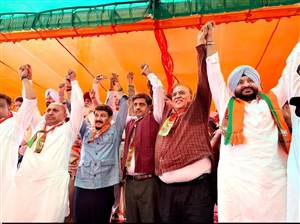 ਸੂਬਾ ਸਰਕਾਰ ਖ਼ੁਦ ਨਸ਼ੇ ’ਚ ਹੈ, ਤਾਂ ਉਹ ਨਸ਼ਾ ਕੀ ਖ਼ਤਮ ਕਰੇਗੀ : ਐੱਮਪੀ ਤਿਵਾੜੀ