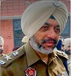 Mohali News : ਬਰਖ਼ਾਸਤ ਏਆਈਜੀ ਰਾਜਜੀਤ ਸਿੰਘ ਦੇ ਰਿਮਾਂਡ ’ਚ ਵਾਧਾ, ਨਸ਼ਾ ਤਸਕਰੀ ਦਾ ਸਿੰਡੀਕੇਟ ਚਲਾਉਣ ਦੇ ਦੋਸ਼