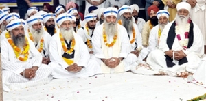 ਗੁਲਾਬੀ ਬਾਗ ਨਾਨਕਸਰ ਦਿੱਲੀ ਤੋਂ ਸਜਿਆ ਨਗਰ ਕੀਰਤਨ