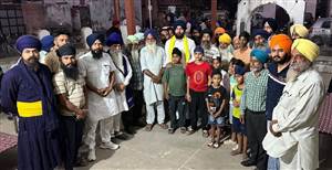 ਅਕਾਲੀ ਦਲ ਵਾਰਿਸ ਪੰਜਾਬ ਦੀ ਹੰਗਾਮੀ ਬੈਠਕ, ਪਿੰਡ ਵਾਸੀਆਂ ਨੇ ਪਾਰਟੀ ਨਾਲ ਖੜ੍ਹਨ ਦਾ ਦਿੱਤਾ ਭਰੋਸਾ