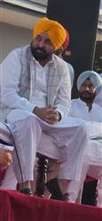 ਮੁੱਖ ਭਗਵੰਤ ਮਾਨ ਦਾ ਵੱਡਾ ਬਿਆਨ, ਵਿਰੋਧੀ ਪਾਰਟੀਆਂ ਨੂੰ ਕਰਾਰਾ ਜਵਾਬ ਦਿੰਦਿਆਂ ਕਿਹਾ- 'ਇਹ ਸਿਰਫ਼ ਕੁਰਸੀ ਲਈ ਲੜਦੇ ਹਨ'