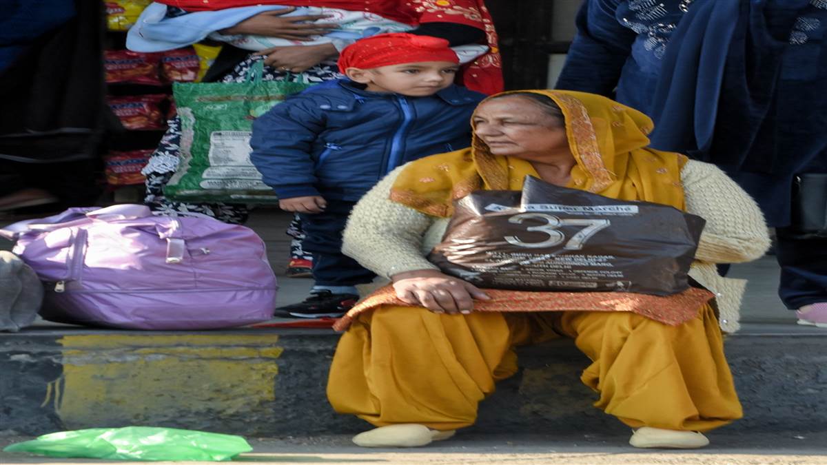 ਦੂਜੇ ਦਿਨ ਵੀ ਬੱਸਾਂ ਦਾ ਚੱਕਾ ਜਾਮ, 320 ਰੁਟਾਂ ’ਤੇ ਯਾਤਰੀ ਪਰੇਸ਼ਾਨ