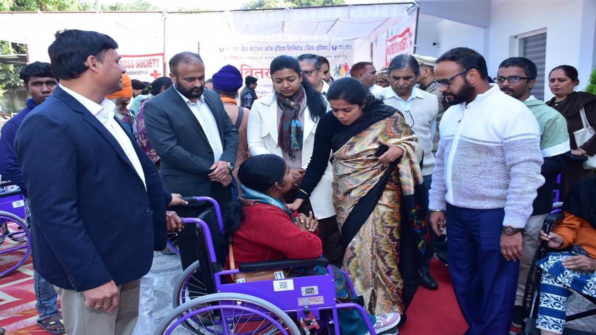 ਰੈੱਡ ਕਰਾਸ ਸੁਸਾਇਟੀ ਨੇ 155 ਸਹਾਇਕ ਉਪਕਰਣ ਵੰਡੇ