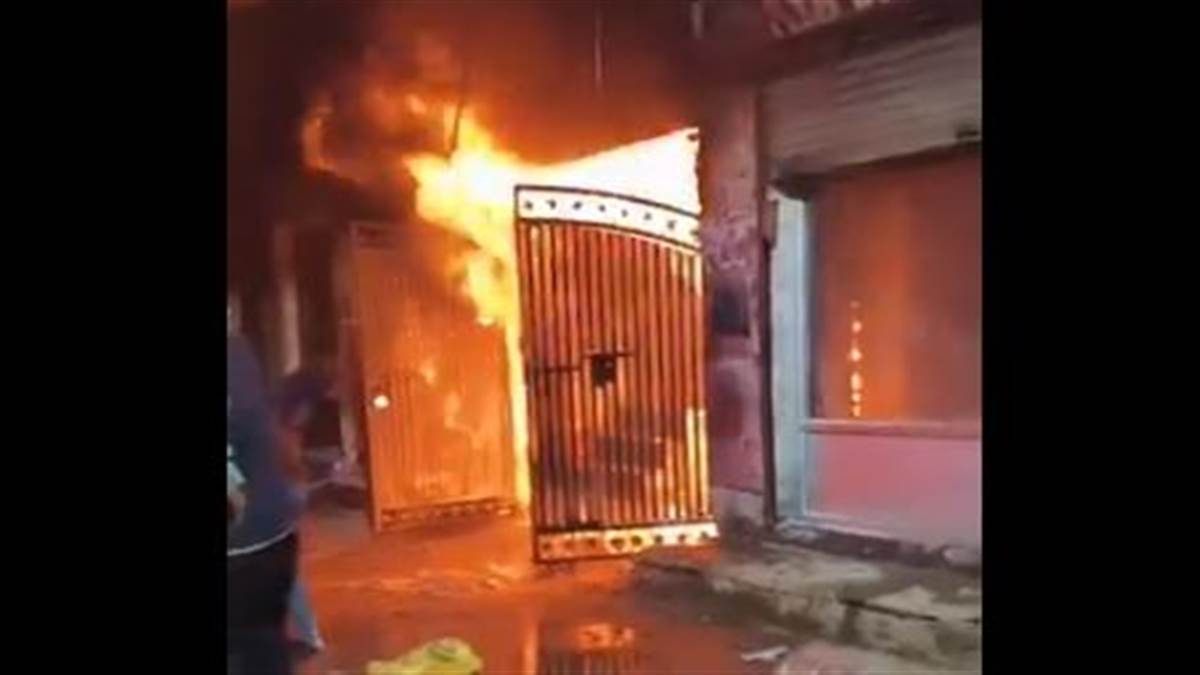 Delhi Breaking : ਤਿਗੜੀ ਐਕਸਟੈਂਸ਼ਨ 'ਚ ਚਾਰ ਮੰਜ਼ਿਲਾ ਘਰ ਨੂੰ ਲੱਗੀ ਅੱਗ, ਤਿੰਨ ਦੀ ਮੌਤ, ਕਈ ਜ਼ਖ਼ਮੀ