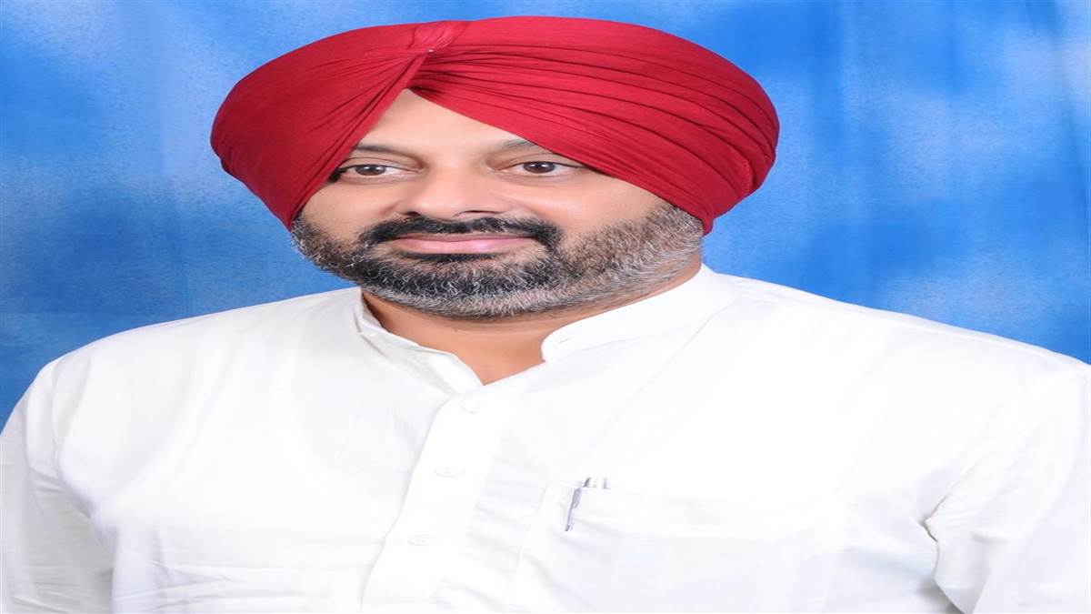 ਝੁੱਗੀਆਂ ਵਾਲਿਆਂ ਦੇ ਖ਼ਿਲਾਫ਼ ਨਗਰ ਸੁਧਾਰ ਟਰੱਸਟ ਦੀ ਕਾਰਵਾਈ, ਵਿਧਾਇਕ ਢਿੱਲੋਂ ਨੇ ਕੀਤੀ ਨਿੰਦਾ