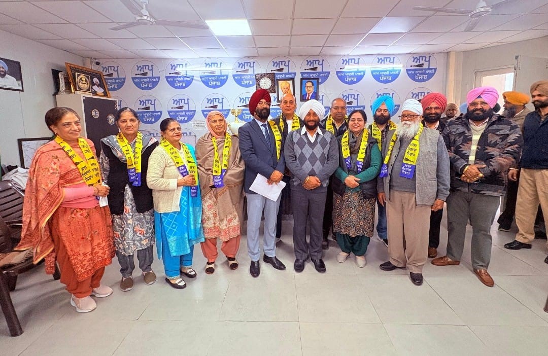 ਵਿਰੋਧੀ ਪਾਰਟੀਆਂ ਨੂੰ ਛੱਡ ਵੱਡੀ ਗਿਣਤੀ ’ਚ ਕਈ ਪਰਿਵਾਰ ਪਾਰਟੀ ਵਿਚ ਹੋਏ ਸ਼ਾਮਲ