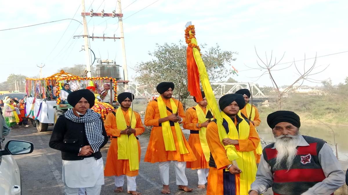 ਸ੍ਰੀ ਗੁਰੂ ਰਵਿਦਾਸ ਜੀ ਦੇ ਪ੍ਰਕਾਸ਼ ਪੁਰਬ ਸਬੰਧੀ ਨਗਰ ਕੀਰਤਨ ਸਜਾਇਆ