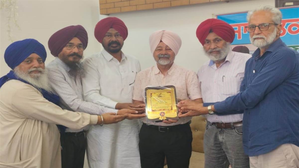 ਸੱਥ ਵੱਲੋਂ ਗੀਤਕਾਰ ਤੇ ਕਵੀ ਰਣਧੀਰ ਵਾਂਦਰ ਨਾਲ ਸਾਹਿਤਕ ਮਿਲਣੀ