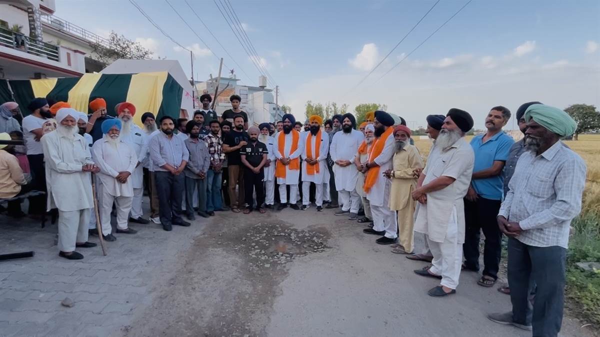 ਪਿੰਡ ਬਧੌਛੀ ਖ਼ੁਰਦ ਵਸਨੀਕਾਂ ਨੇ ਭੁੱਟਾ ਦਾ ਕੀਤਾ ਸਨਮਾਨ