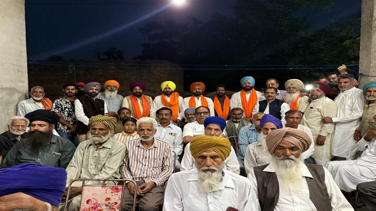 ਮੀਟਿੰਗ ਵਿਚ ਬਸੀ ਪਠਾਣਾਂ ਦੇ ਲੋਕਾਂ ਨੇ ਲਿਆ ਵੱਧ ਚੜ੍ਹ ਕੇ ਹਿੱਸਾ