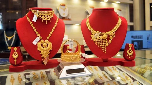 Gold Silver Price Today : ਸੋਨੇ 'ਚ ਆਉਣ ਵਾਲੀ ਹੈ ਭਾਰੀ ਗਿਰਾਵਟ, ₹95,000 ਤੋਂ ਵੀ ਘੱਟ ਰਹਿ ਜਾਵੇਗੀ ਕੀਮਤ? ਜਾਣੋ ਤਾਜ਼ਾ ਰੇਟ