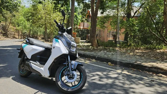 Yamaha EC 06: ਕੀ ਯਾਮਾਹਾ ਦਾ ਪਹਿਲਾ ਇਲੈਕਟ੍ਰਿਕ ਸਕੂਟਰ ਤੁਹਾਡੇ ਲਈ ਹੈ ਸਹੀ? ਜਾਣੋ ਰੇਂਜ, ਫੀਚਰਜ਼ ਤੇ ਸਾਡੀ ਰਾਏ