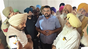 ਕਿਸਾਨ ਜਥੇਬੰਦੀਆਂ ਦਾ ਵਫਦ ਡੀਐੱਸਪੀ ਸਿਟੀ ਸੁਖਇੰਦਰ ਸਿੰਘ ਨੂੰ ਮਿਲਿਆ