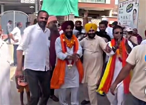 ਦੋ ਪੱਤਰਕਾਰਾਂ ਨੇ ਰੋਕੀ ਸੰਤਪੁਰਾ ਵਿਚ ਰਾਣਾ ਦੀ ਹਨ੍ਹੇਰੀ