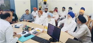 ਗੰਨਾ ਕਾਸ਼ਤਕਾਰਾਂ ਨੇ ਮਿੱਲ ਮੈਨੇਜਮੈਂਟ ਨਾਲ ਕੀਤੀ ਮੀਟਿੰਗ
