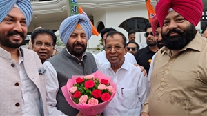 ਭਾਜਪਾ ਪੰਜਾਬ ਦੇ ਨਵੇਂ ਪ੍ਰਧਾਨ ਕੇਵਲ ਸਿੰਘ ਢਿੱਲੋਂ ਦੀ ਫਗਵਾੜਾ ਵਿਖੇ ਪਹਿਲੀ ਫੇਰੀ, ਸੋਮ ਪ੍ਰਕਾਸ਼ ਨਾਲ ਕੀਤੀ ਖ਼ਾਸ ਮੁਲਾਕਾਤ