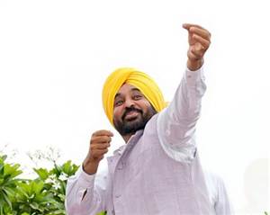 Barnala News : ਔਰਤਾਂ ਦੇ ਬੈਂਕ ਖਾਤਿਆਂ 'ਚ ਬੁੱਧਵਾਰ ਨੂੰ ਹੋਵੇਗੀ 'ਟੂੰ-ਟੂੰ', ਮੁੱਖ ਮੰਤਰੀ ਨੇ ਕਿਹਾ- 'ਮਾਵਾਂ ਧੀਆਂ ਸਤਿਕਾਰ ਯੋਜਨਾ' ਦੇ ਆਗਾਜ਼ ਨਾਲ ਇੱਕ ਹੋਰ ਗਾਰੰਟੀ ਪੂਰੀ ਕਰ ਰਹੀ ਸਰਕਾਰ