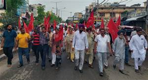 ਨਵਾਂਸ਼ਹਿਰ 'ਚ ਸਫਾਈ ਸੇਵਕਾਂ ਦੇ ਹੱਕ 'ਚ ਭਰਾਤਰੀ ਜਥੇਬੰਦੀਆਂ ਵੱਲੋਂ ਜੋਰਦਾਰ ਪ੍ਰਦਰਸ਼ਨ
