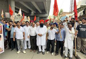 ਪੰਜਾਬ ਬੰਦ ਦੇ ਦਿੱਤੇ ਸੱਦੇ ਨੂੰ ਬੰਗਾ 'ਚ ਮਿਲਿਆ ਭਰਵਾਂ ਹੁੰਗਾਰਾ