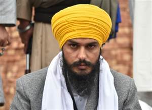 Amritsar News: ਅੰਮ੍ਰਿਤਪਾਲ ਸਿੰਘ ਦਾ ਕਰੀਬੀ ਸਾਥੀ ਵਿਕਰਮ ਸਿੰਘ ਅਜਨਾਲਾ ਅਦਾਲਤ ’ਚ ਪੇਸ਼,ਪੰਜ ਦਿਨਾਂ ਦੇ ਪੁਲਿਸ ਰਿਮਾਂਡ 'ਤੇ ਭੇਜਿਆ