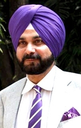 ਅੰਮ੍ਰਿਤਸਰ 'ਚ ਨਵਜੋਤ ਸਿੱਧੂ ਦਾ ਜ਼ਬਰਦਸਤ ਵਿਰੋਧ, ਗੇਟ ਦੇ ਕੰਮ ਦਾ ਉਦਘਾਟਨ ਕਰਨ ਲਈ ਆਏ ਸਨ