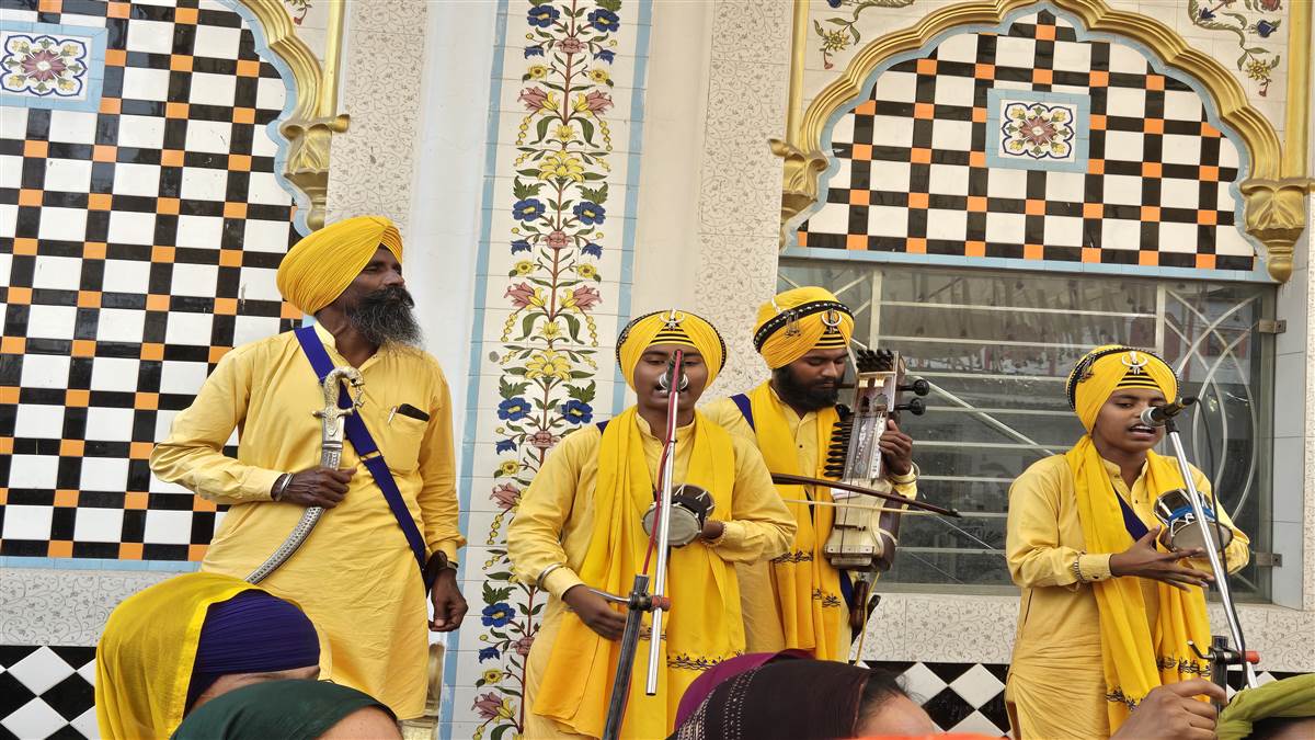 ਵਿਆਹ ਪੁਰਬ ਮੌਕੇ ਬਟਾਲਾ ’ਚ ਸੰਗਤ ਦਾ ਆਇਆ ਹੜ