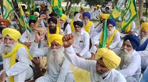 ਕਿਸਾਨਾਂ-ਮਜ਼ਦੂਰਾਂ ਵੱਲੋਂ ਡੀਸੀ ਦਫ਼ਤਰ ਸਾਹਮਣੇ ਅਣਮਿੱਥੇ ਸਮੇਂ ਲਈ ਧਰਨਾ ਸ਼ੁਰੂ