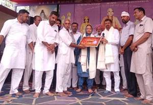 ਬਾਬਾ ਧਨੀ ਨਾਥ ਕੁਟੀਆ ’ਚ ਰੱਖੜ ਪੁੰਨਿਆ ’ਤੇ ਸਾਲਾਨਾ ਭੰਡਾਰਾ ਕਰਵਾਇਆ