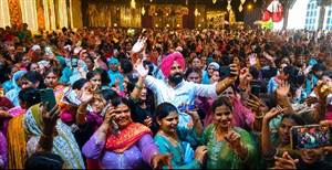 ਤੀਆਂ ਦੇ ਬਹਾਨੇ ਵਿਧਾਇਕ ਬਾਜ਼ੀਗਰ ਵੱਲੋਂ ਸ਼ਕਤੀ ਪ੍ਰਦਰਸ਼ਨ