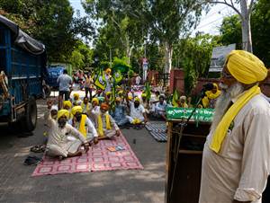 ਭਾਰਤ-ਅਮਰੀਕਾ ਵਪਾਰ ਸਮਝੌਤੇ ਖ਼ਿਲਾਫ਼ ਕਿਸਾਨਾਂ ਵੱਲੋਂ ਡੀਸੀ ਦਫ਼ਤਰ ਅੱਗੇ ਪੱਕਾ ਮੋਰਚਾ