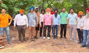ਗੁਰਦੁਆਰਾ ਅੰਬ ਸਾਹਿਬ ਦੇ ਪਿੱਛੇ ਪਾਰਕ ਦੀ ਜ਼ਮੀਨ ’ਤੇ ਕਬਜ਼ਾ ਕਰਨ ਦੀ ਕੋਸ਼ਿਸ਼, ਸ਼ਹਿਰ ਵਾਸੀਆਂ ਦੀ ਕੀਤੀ ਨਾਕਾਮ